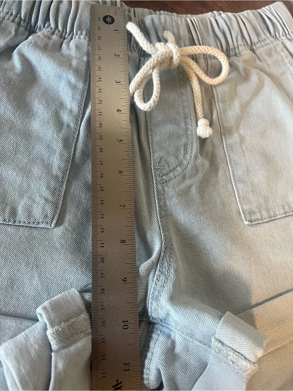 No Boundaries EUC Women’s Small 3-5 Denim Cuffed Pull On Shorts - Picture 7 of 8